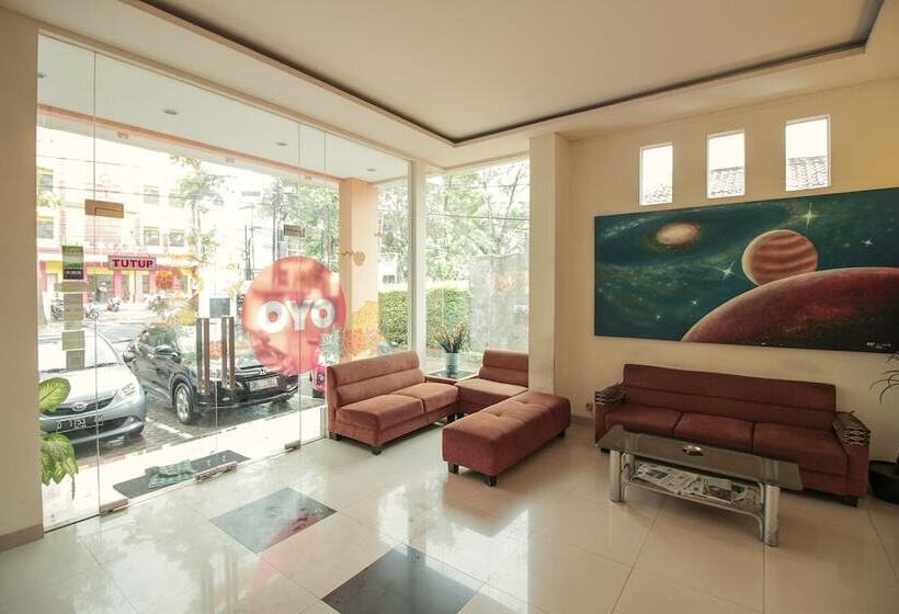 בית מלון כפרי Capital O 1511 Galaxy Inn