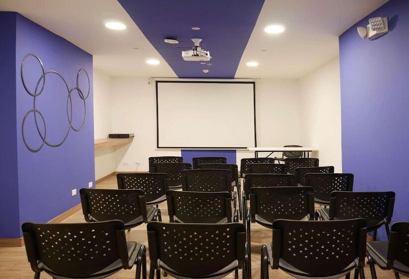 בית מלון כפרי Park Inn By Radisson Quito