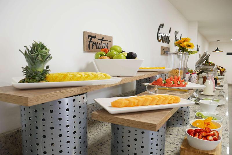 בית מלון כפרי Park Inn By Radisson Quito