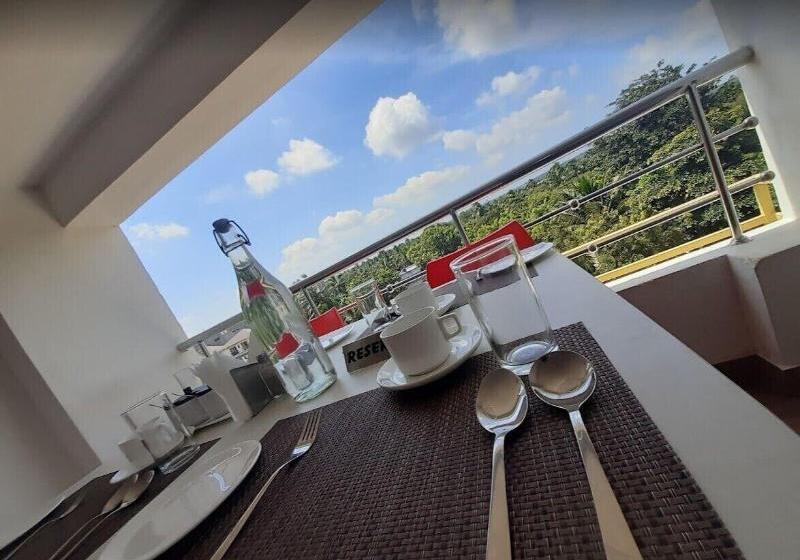 Hotel Ramraj Regency