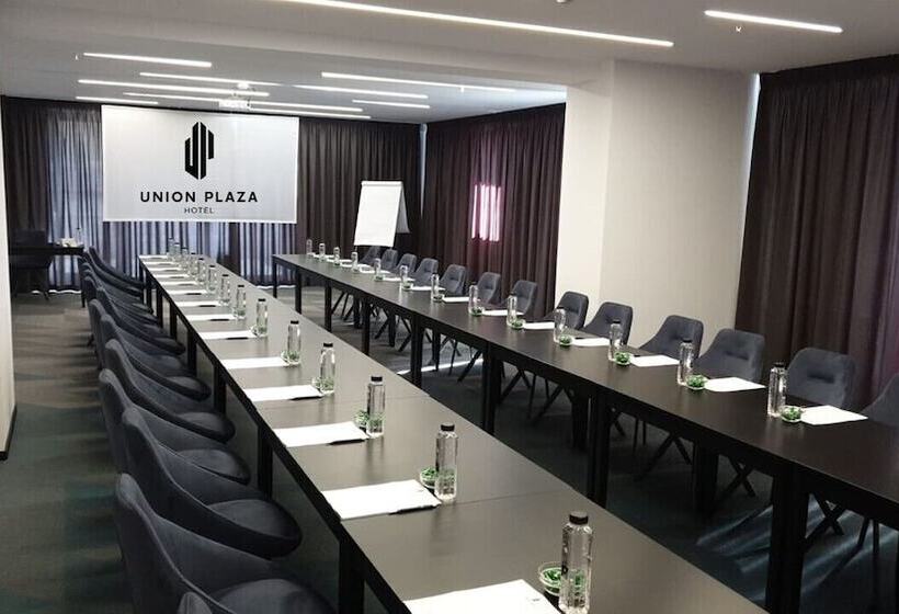 هتل Union Plaza