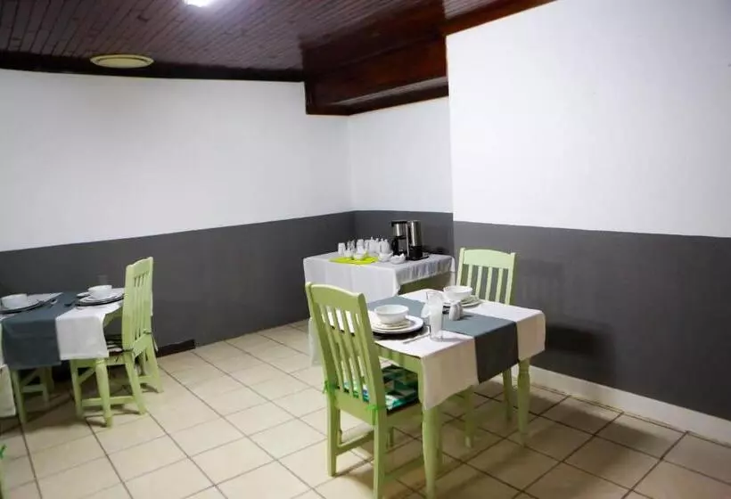 Majatalo Gracious Lodge