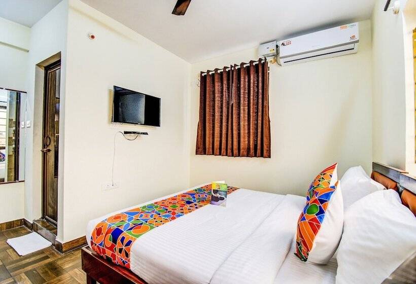 בית מלון כפרי Fabexpress The Grand Renato Suites