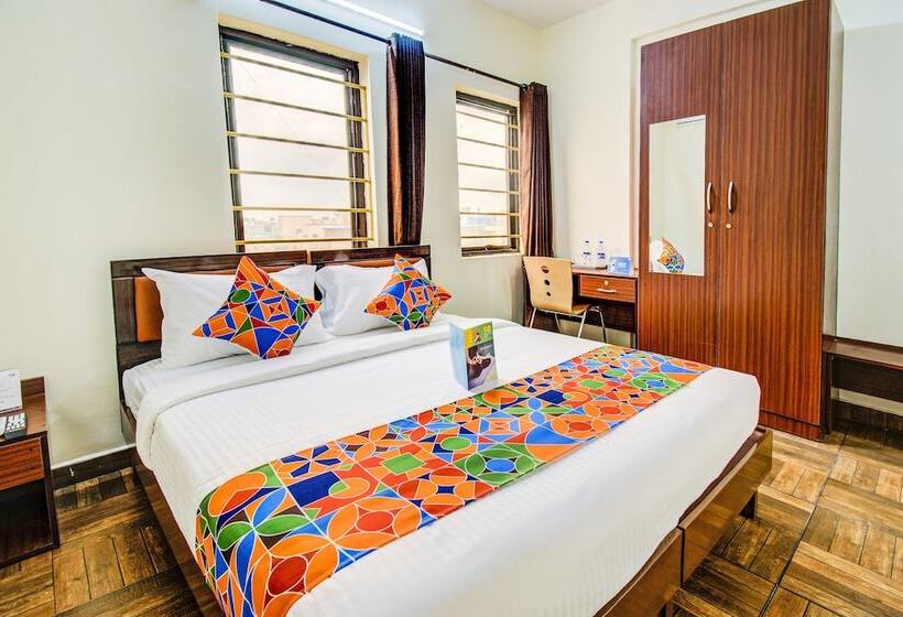 בית מלון כפרי Fabexpress The Grand Renato Suites