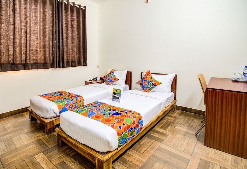 בית מלון כפרי Fabexpress The Grand Renato Suites