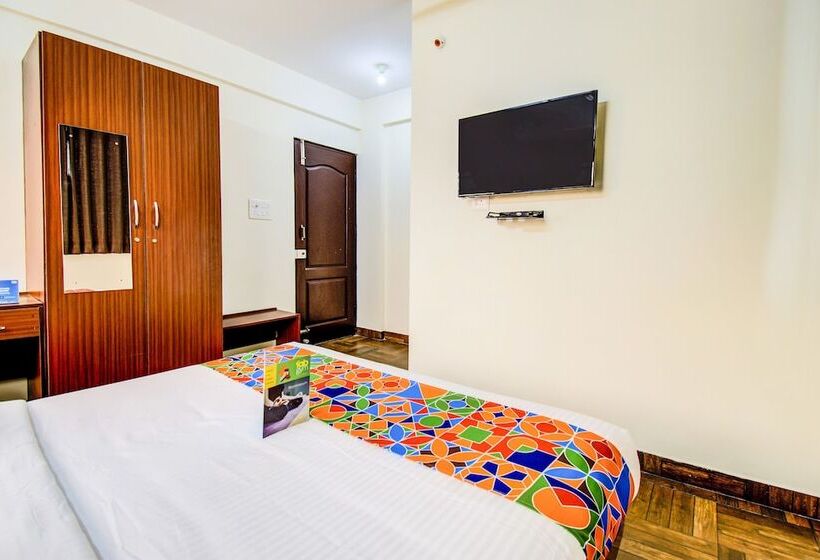 בית מלון כפרי Fabexpress The Grand Renato Suites