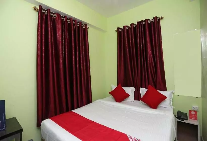 ホテル O Near Anisabad Golambar