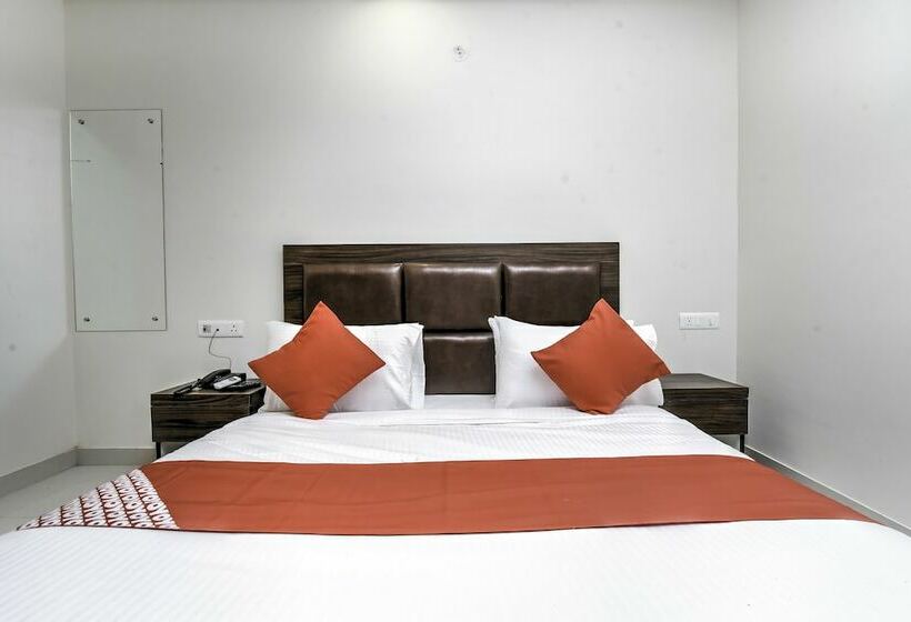 בית מלון כפרי Oyo 24427 Flagship Ilara