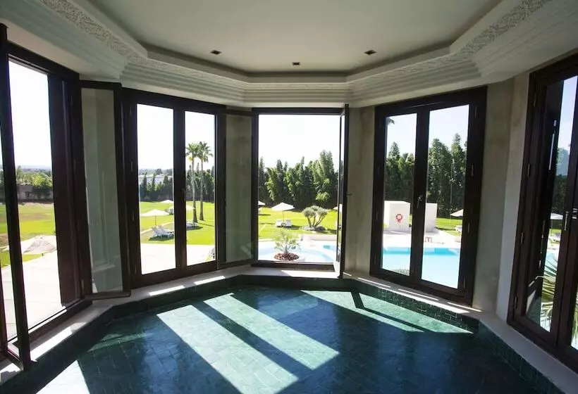 هتل Palais Amaya