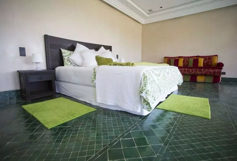 هتل Palais Amaya