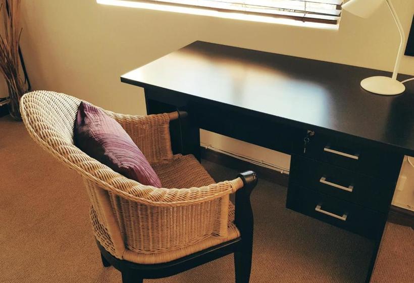 Пансион Copperstone House