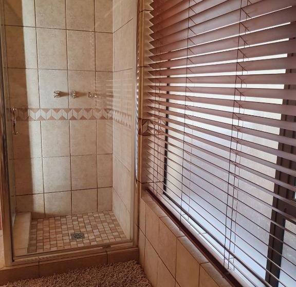 Пансион Copperstone House