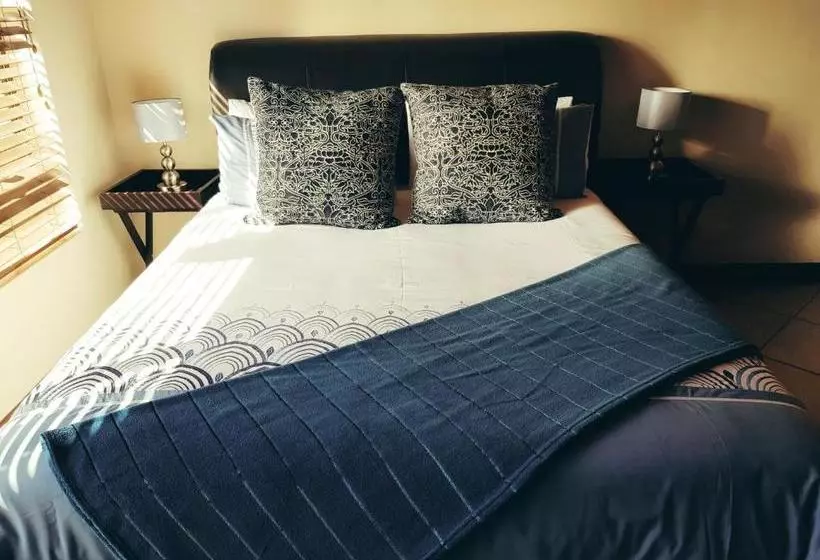 Majatalo Copperstone House