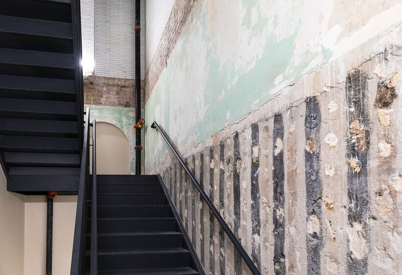 Hi New Orleans Hostel