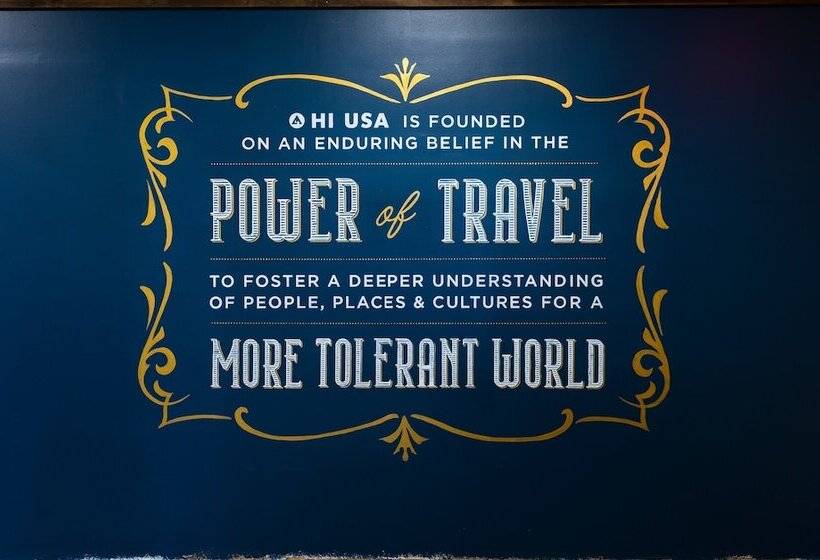 Hi New Orleans Hostel