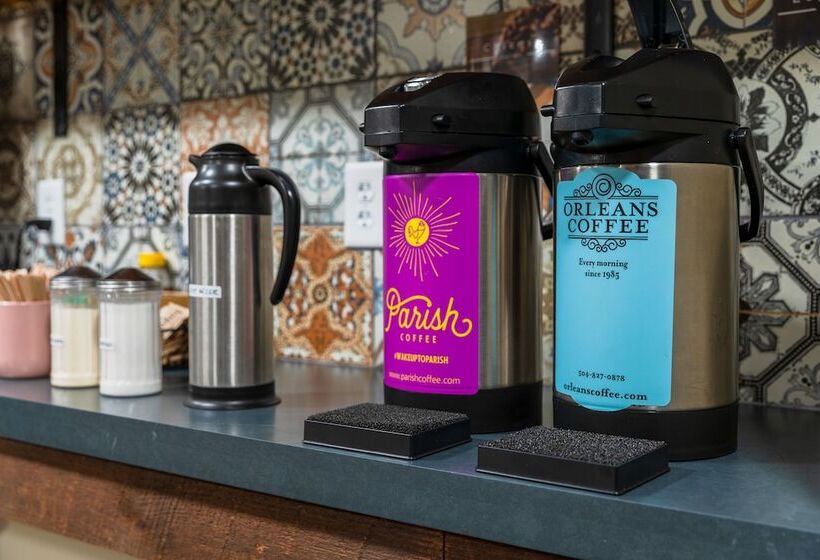 Hi New Orleans Hostel