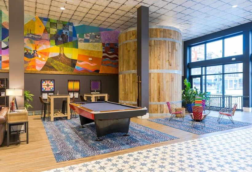 Hi New Orleans Hostel