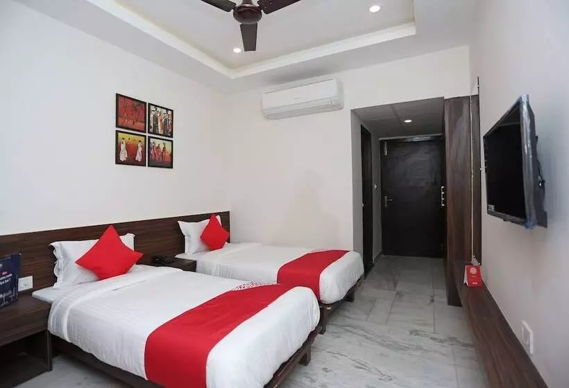 Super Hotel O Tulip Inn