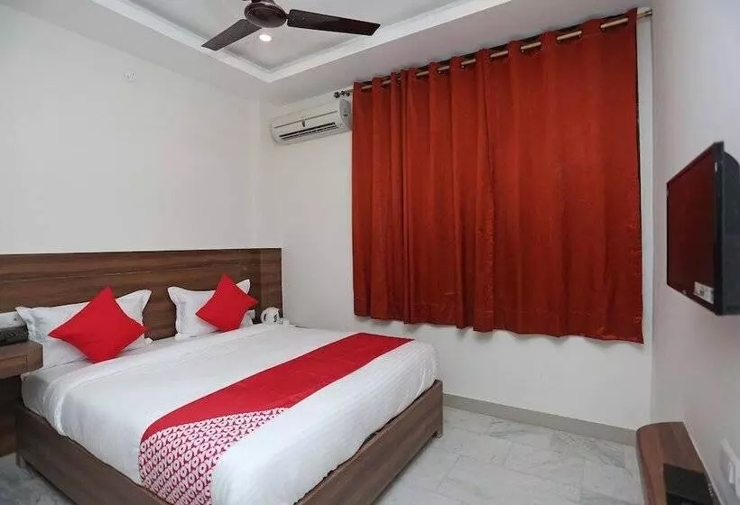 Super Hotel O Tulip Inn