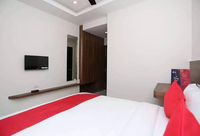 Super Hotel O Tulip Inn