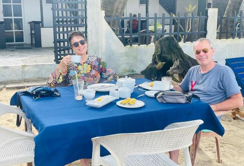 ペンション Winston Sea Front Villa