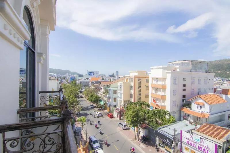 Prague Hotel Vung Tau