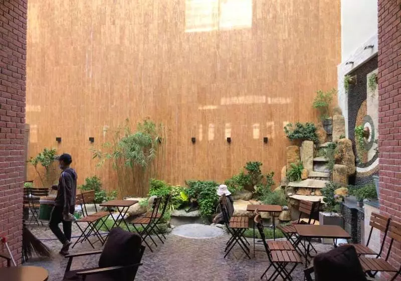 Prague Hotel Vung Tau