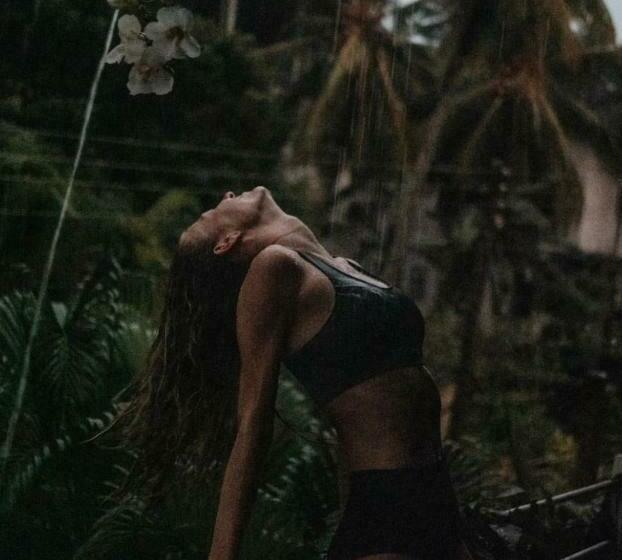 Pension (Hôtel basse catégorie) More Joy