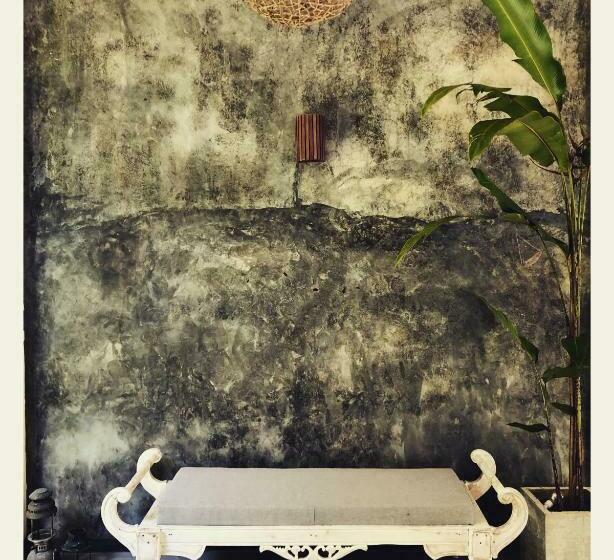 Pension (Hôtel basse catégorie) More Joy