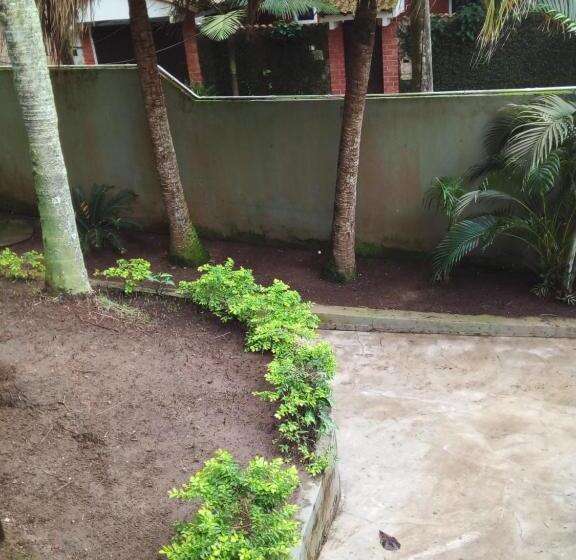 Pousada Reserva Do Tombo Lounge Hostel