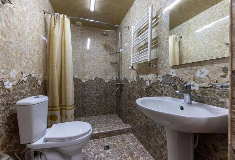 هاستل Tatev Hotel And Tours