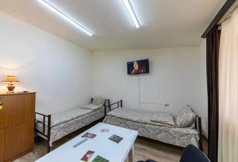 هاستل Tatev Hotel And Tours