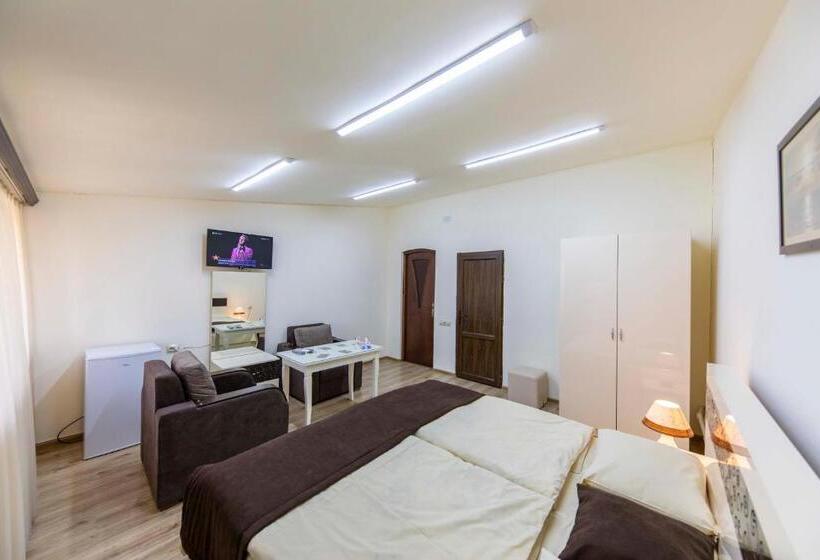 Hostel Tatev Hotel And Tours