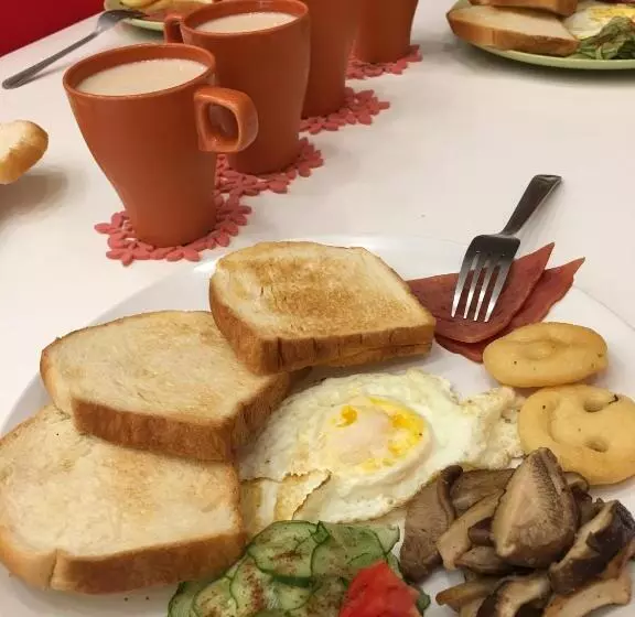 تختخواب و صبحانه 3 Feet Cat