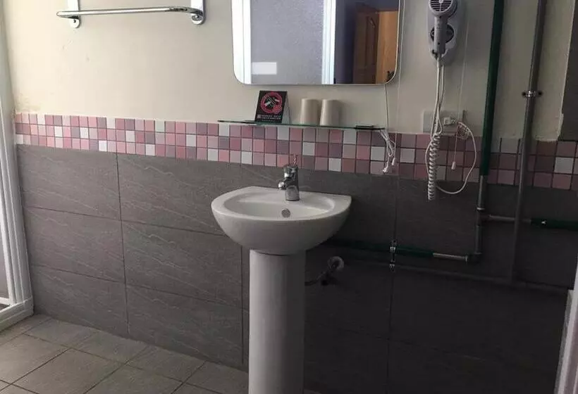 تختخواب و صبحانه 3 Feet Cat