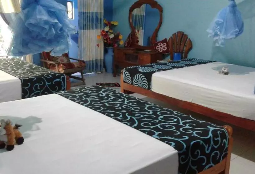 تختخواب و صبحانه Flower Inn