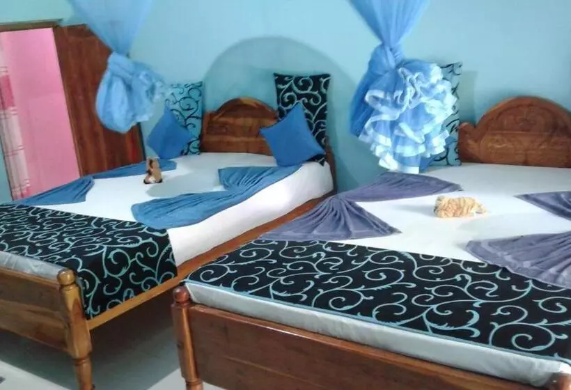 تختخواب و صبحانه Flower Inn