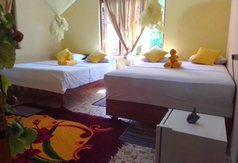 تختخواب و صبحانه Flower Inn