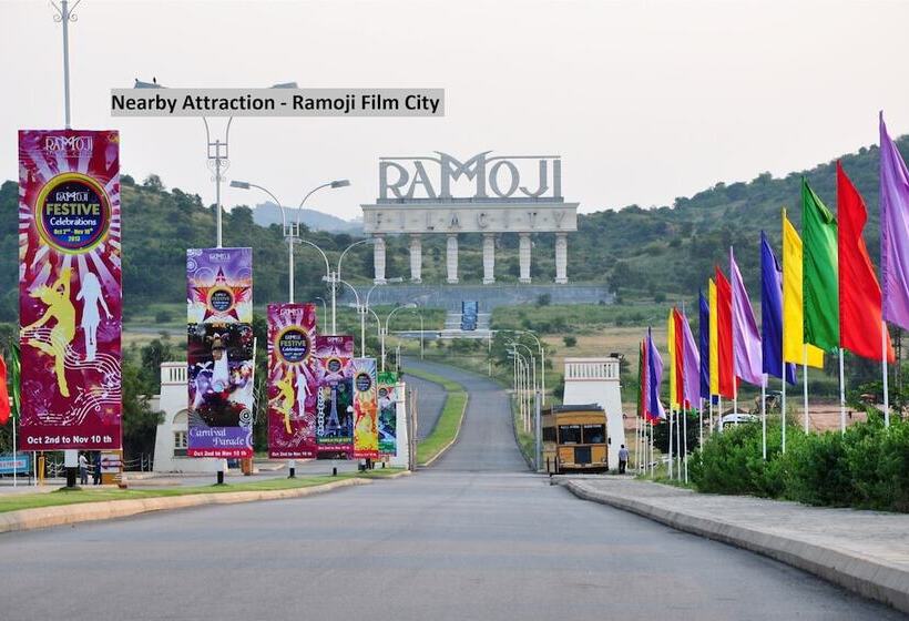 בית מלון כפרי Super Townhouse Townvilla Guesthouse