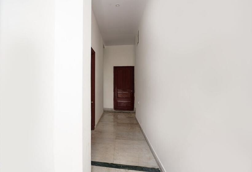 בית מלון כפרי Super Townhouse Townvilla Guesthouse