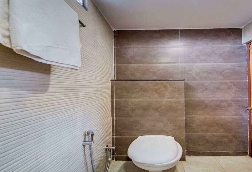 בית מלון כפרי Super Townhouse Townvilla Guesthouse