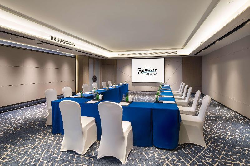 בית מלון כפרי Radisson Ningbo Beilun