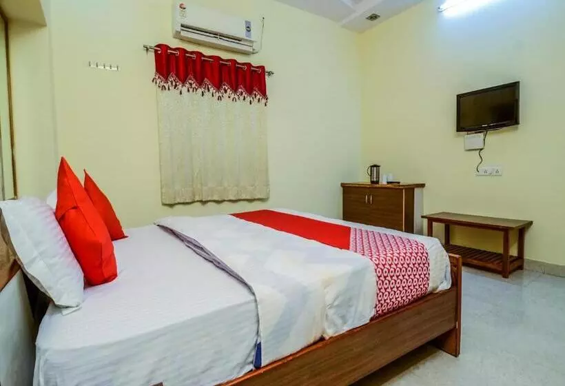 Oyo 18825 Hotel Akshey