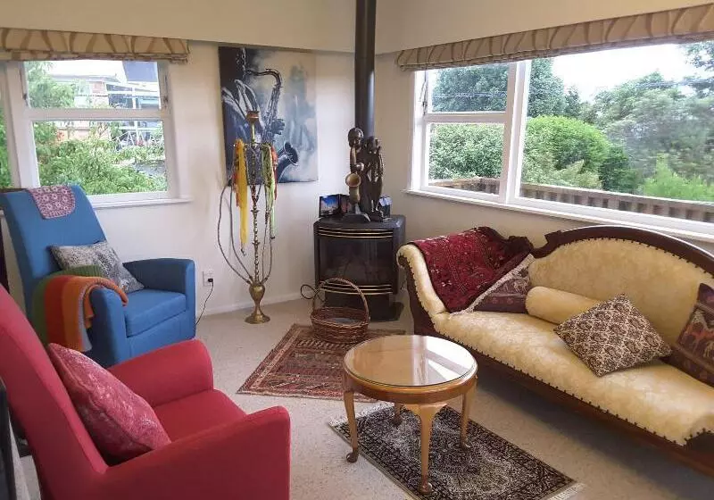 Aamiaismajoitus (B&B) Geyser Lookout Bnb