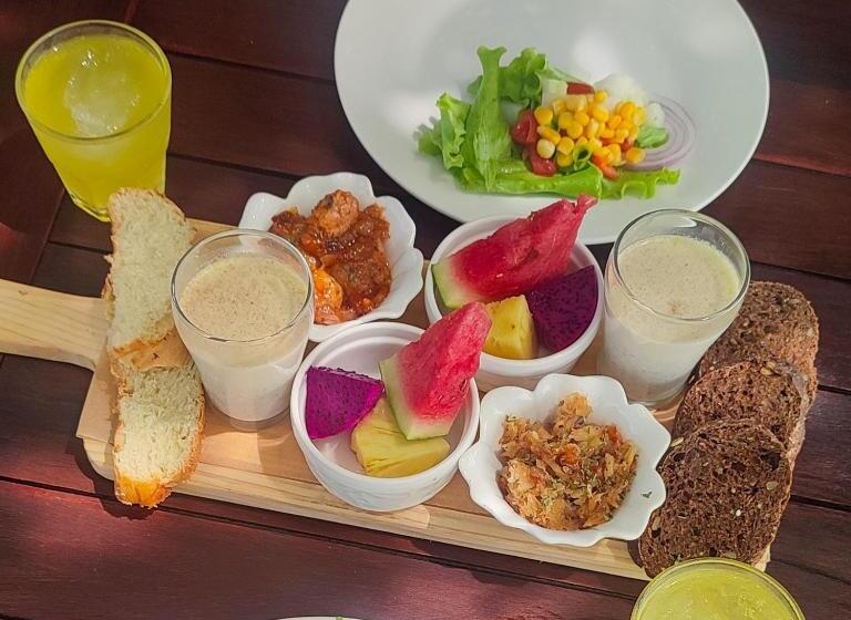 هتل Houttuyn Wellness River Resort