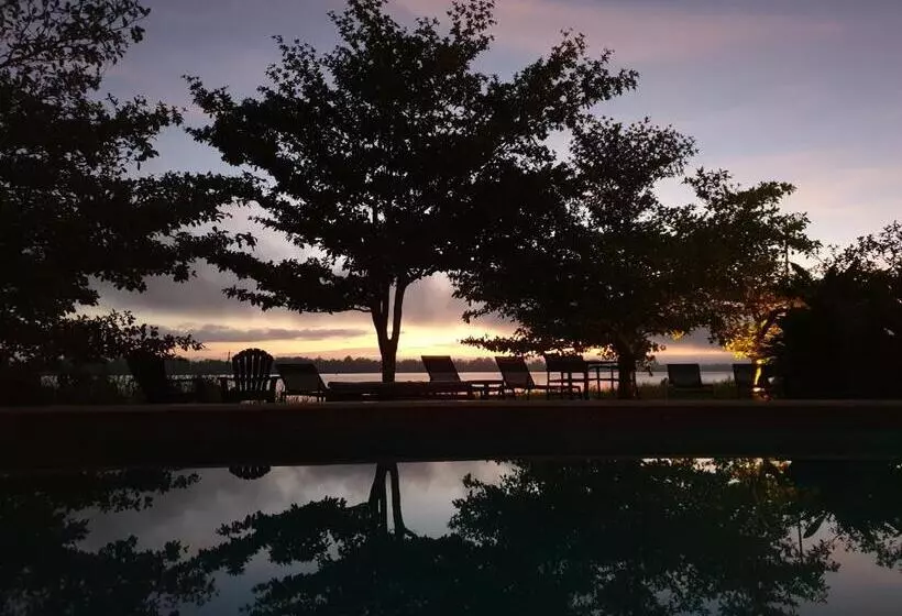 هتل Houttuyn Wellness River Resort