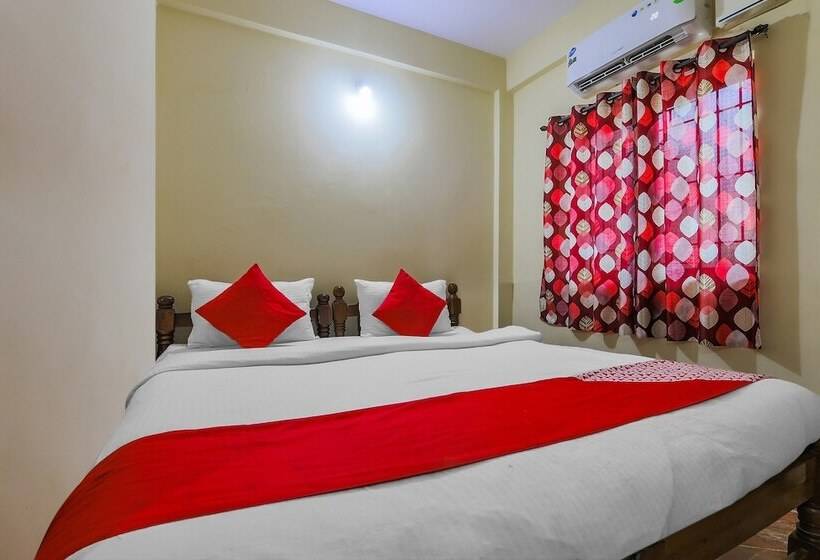 בית מלון כפרי Oyo 22418 Frank Rooms