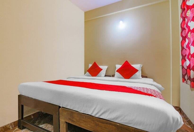 בית מלון כפרי Oyo 22418 Frank Rooms