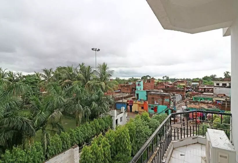 Oyo 16112 Hotel Uruvela International
