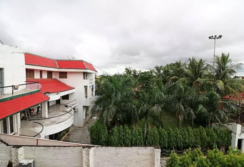 Oyo 16112 Hotel Uruvela International